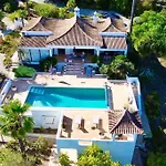 Magical Casa Koi In Villa